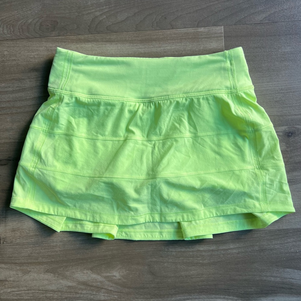 Lululemon Pace Rival Skirt in Electric Lemon (Yellow) Size 2 Regular Length